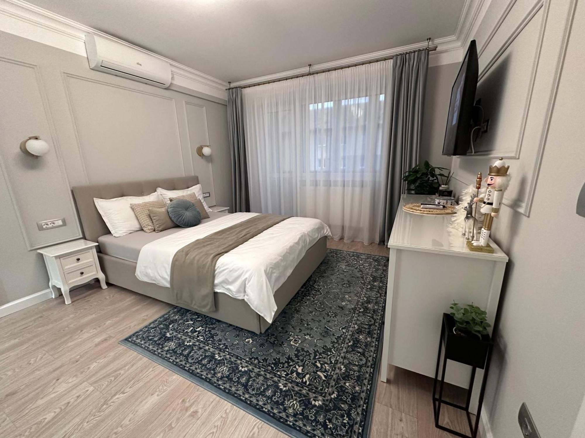 Central Spacious Apartment With Balcony - Alba Carolina Алба-Юлия Экстерьер фото